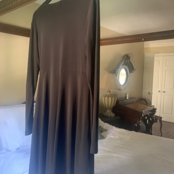 Sympli, top, Size 10, Black - Picture 2 of 4